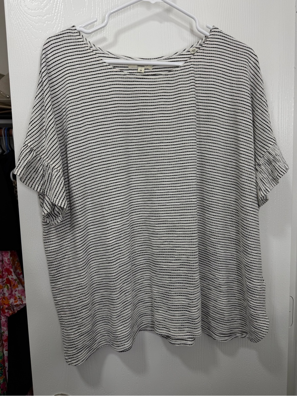 MAX STUDIO Stripe flutter sleeve blouse
